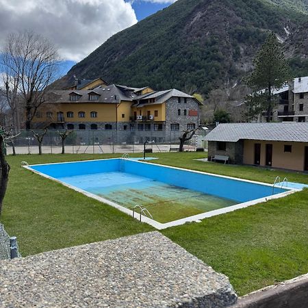 Duplex De Muntanya En Zona Verda A Эс-Кало Экстерьер фото